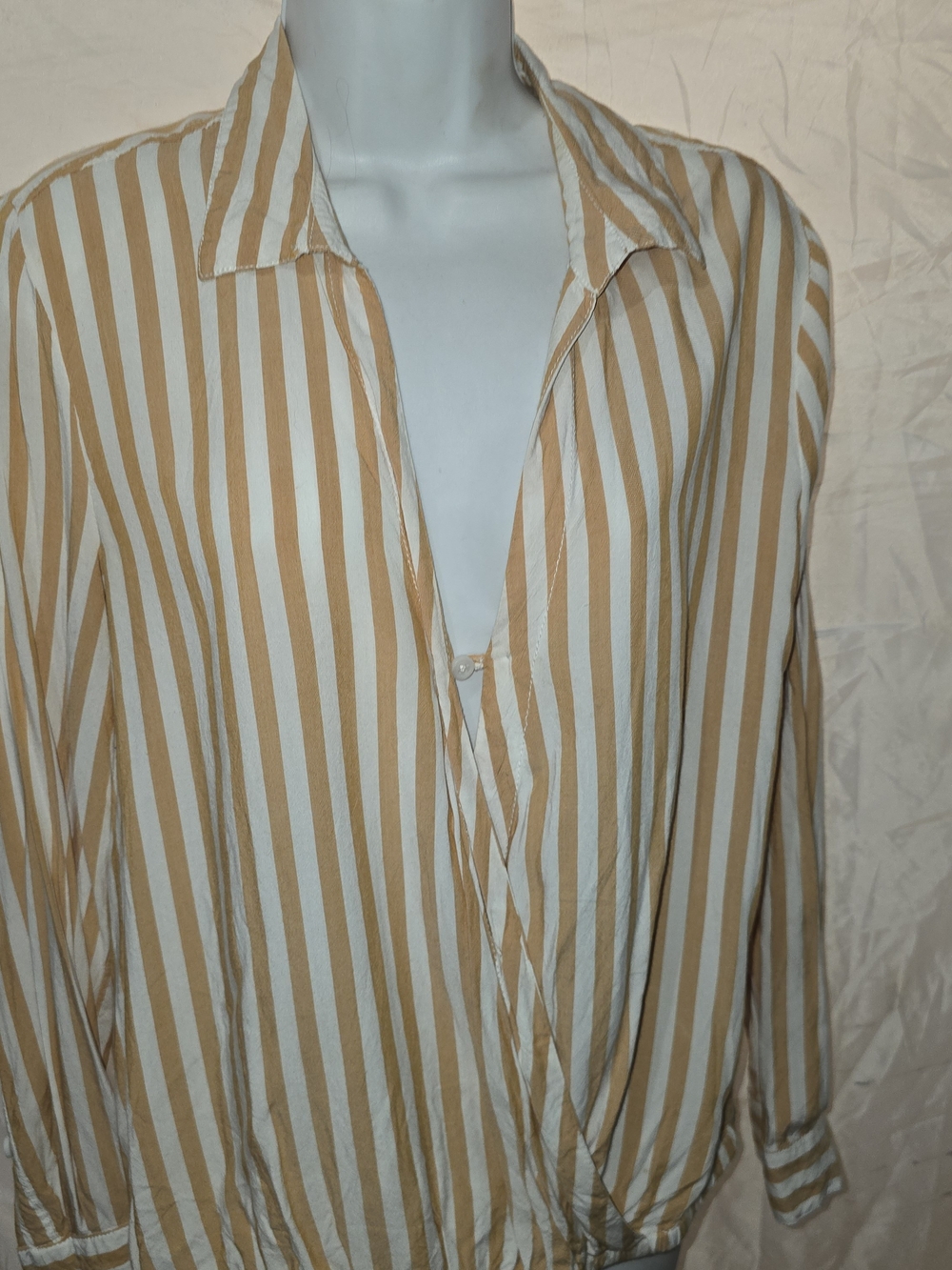 beachlunchlounge White and Mustard Striped Shirt Medium